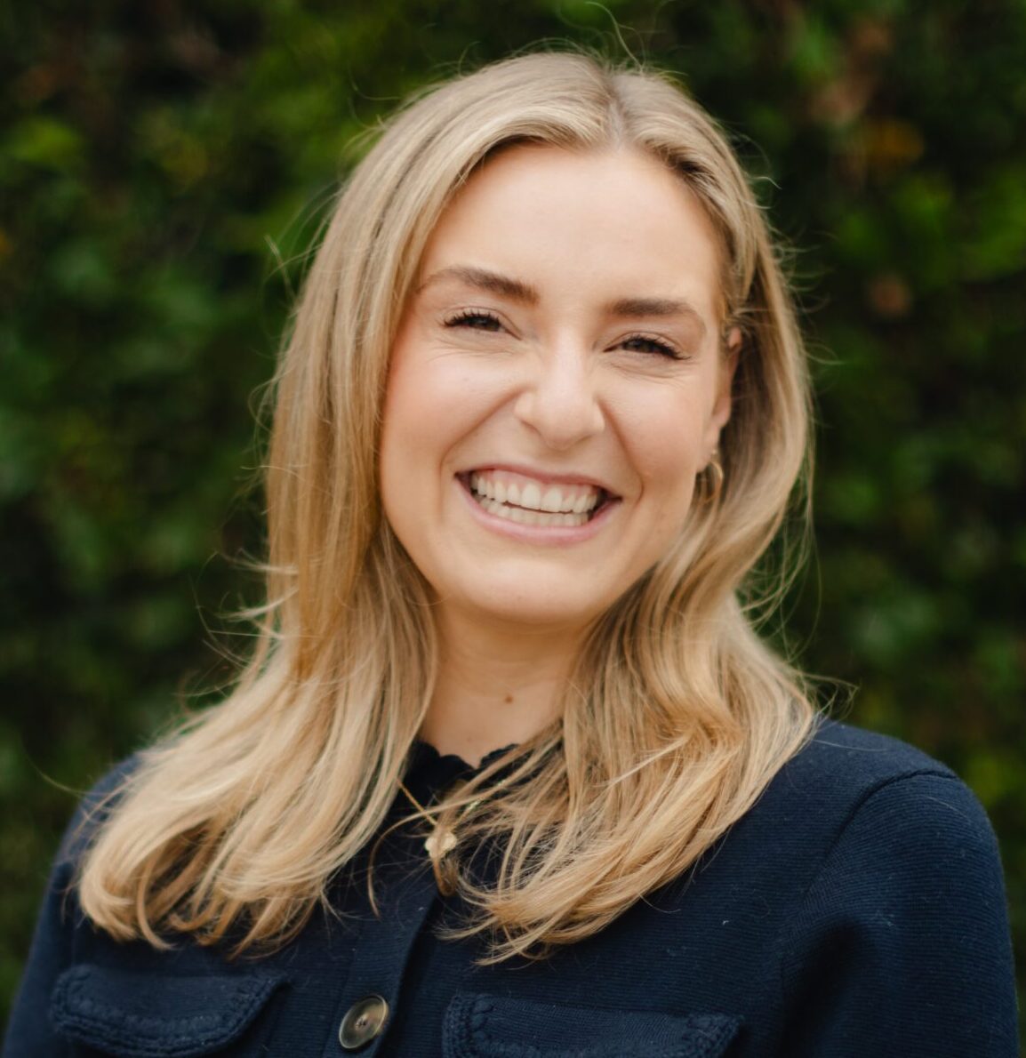 ManonFuller - Headshot